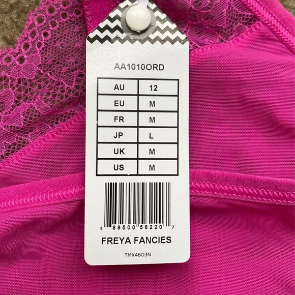 Freya Fancies Bralette in Medium - Picture 4 of 4